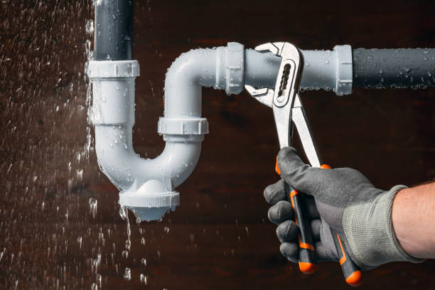 Professional Leak Detection technician working in Harrisburg, OR